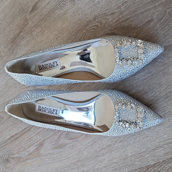 Badgley Mischka Cher II Silver Rhinestone Pump - 9.5 - Picture 9 of 14